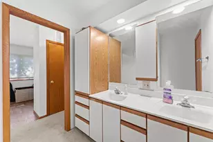 107 Kimball Ave, Elroy, WI 53929 - Photo 27