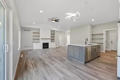 806 Saddle Ridge, Portage, WI 53901 - Photo 3