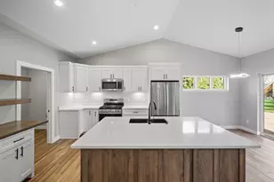 806 Saddle Ridge, Portage, WI 53901 - Photo 1