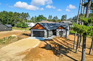 806 Saddle Ridge, Portage, WI 53901 - Photo 1