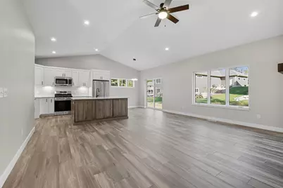 806 Saddle Ridge, Portage, WI 53901 - Photo 17