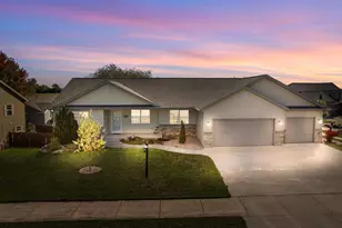 303 Honeycrisp Dr, Beaver Dam, WI 53916 - Photo 39