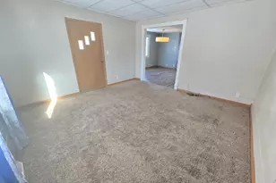 226 S High St, Markesan, WI 53946 - Photo 9