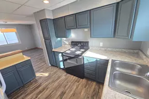 226 S High St, Markesan, WI 53946 - Photo 3