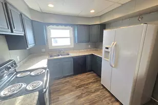 226 S High St, Markesan, WI 53946 - Photo 3