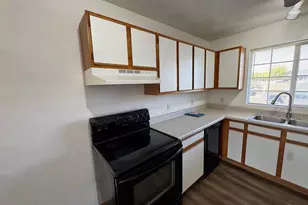 1935 Lafayette Dr, Janesville, WI 53546 - Photo 5