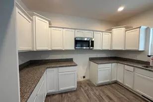 632 Lakeview Ave, Merrimac, WI 53561 - Photo 3