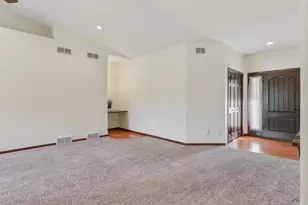 6898 Tuscan Ridge Cir, DeForest, WI 53532 - Photo 7