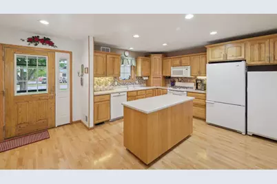 161 E Pine Street, Lake Mills, WI 53551 - Photo 17