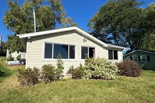 N9384 Idle Hour Dr, Randolph, WI 53956 - Photo 5