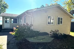 N9384 Idle Hour Dr, Randolph, WI 53956 - Photo 3