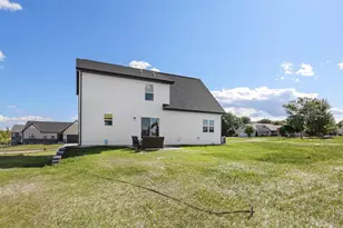 244 Hawks View Dr, Edgerton, WI 53534 - Photo 7