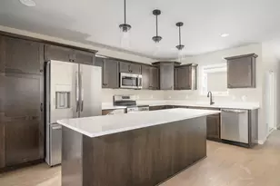 7711 Starnova Dr, Madison, WI 53719 - Photo 5