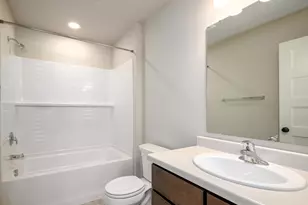 7711 Starnova Dr, Madison, WI 53719 - Photo 15