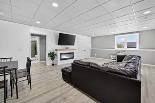 2917 Green Ave, Blue Mounds, WI 53517 - Photo 29