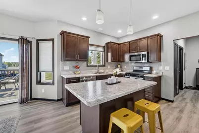 2917 Green Avenue, Blue Mounds, WI 53517 - Photo 13