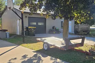 400 Hill Dr, Boscobel,  53805 - Photo 3