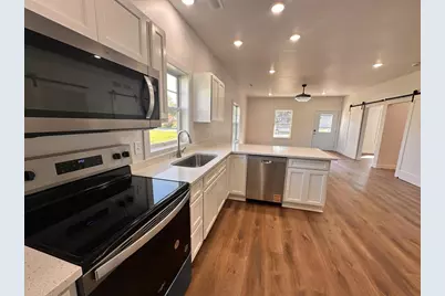 511 Pine Street, Mauston, WI 53948 - Photo 5