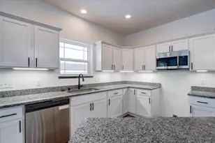 201 Mariahwynn Ter, Lodi, WI 53555 - Photo 7