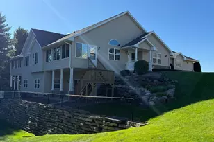 128 Summit Ct, Columbus, WI 53925 - Photo 5