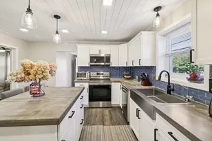 803 W Franklin St, Portage, WI 53901 - Photo 11