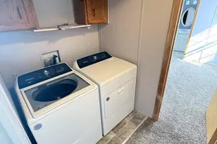 W210N11631 Pinecrest Ln, Germantown, WI 53022 - Photo 7