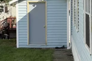 W210N11631 Pinecrest Ln, Germantown, WI 53022 - Photo 11