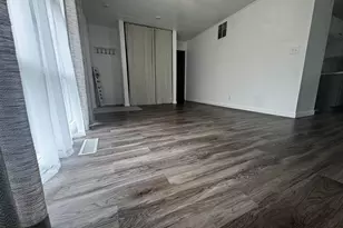 1217 Northport Dr, Madison, WI 53704 - Photo 5