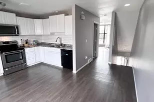 4502 W Westchester Square, West Milwaukee, WI 53214 - Photo 7