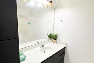 4502 W Westchester Square, West Milwaukee, WI 53214 - Photo 23