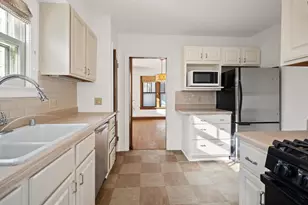 2725 Kendall Avenue, Madison, WI 53705 - Photo 19