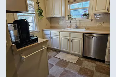 2725 Kendall Avenue, Madison, WI 53705 - Photo 9