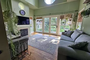 2725 Kendall Avenue, Madison, WI 53705 - Photo 11