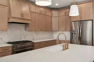 204 Lakeview Ln, Beaver Dam, WI 53916 - Photo 7