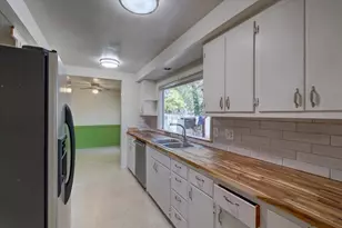 5517 Dorsett Dr, Madison, WI 53711 - Photo 11