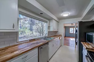 5517 Dorsett Dr, Madison, WI 53711 - Photo 17