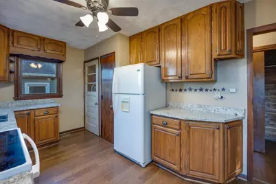 41 E Royal Vale, Edgerton, WI 53534 - Photo 9