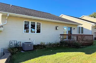 1559 N Dewey Ave, Reedsburg, WI 53959 - Photo 3