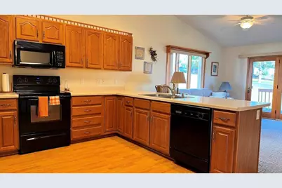 1559 N Dewey Avenue, Reedsburg, WI 53959 - Photo 13