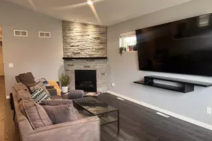 835 Silas St, Madison, WI 53714 - Photo 9