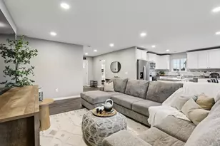 2464 Russell Ct, Reedsburg, WI 53959 - Photo 5