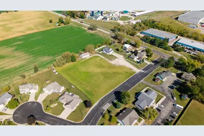 131 W Blackhawk Drive, Fort Atkinson, WI 53538 - Photo 3