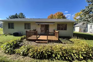 409 Kings Lynn Rd, Stoughton, WI 53589 - Photo 9