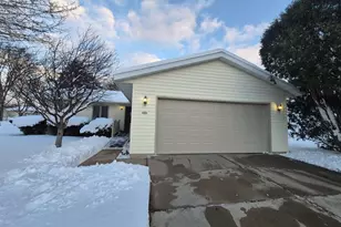 409 Kings Lynn Rd, Stoughton, WI 53589 - Photo 3