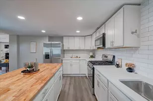 W8388 Crawford Rd, Portage, WI 53901 - Photo 11