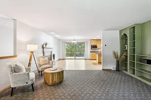 2201 Winfield Dr, Reedsburg, WI 53959 - Photo 9