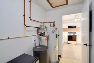 703 Kottke Dr, Madison, WI 53719 - Photo 17