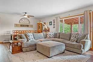 421 Roblee Rd, Baraboo, WI 53913 - Photo 7