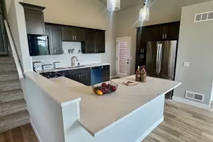 4044 Royal View Dr, DeForest, WI 53532 - Photo 5