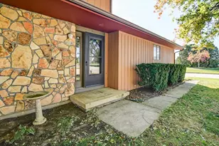 2640 Osmundsen Rd, Fitchburg, WI 53711 - Photo 5